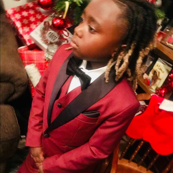 BOYS 3 piece suit including shirt/bow-tie - Picture 4 of 5